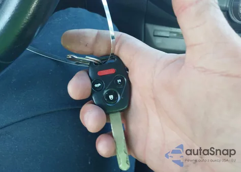 2008 Honda Accord 3.5 Ex-L from USA, damaged, VIN 1HGCS22898A013598